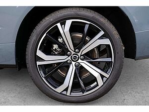 Volvo  T8 Ultra Dark Recharge Plug-In Hybrid AWD