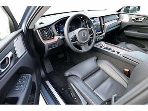 Volvo  T8 Ultra Dark Recharge Plug-In Hybrid AWD