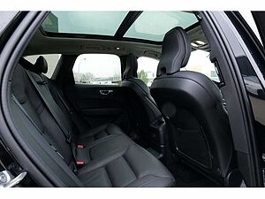 Volvo  T8 Plus Dark Recharge Plug-In Hybrid AWD