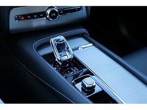 Volvo  T8 Ultimate Bright Recharge Plug-In Hybrid AWD