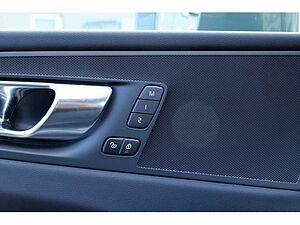 Volvo  T8 Plus Bright Recharge Plug-In Hybrid AWD