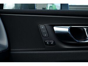 Volvo  T8 Plus Bright Recharge Plug-In Hybrid AWD