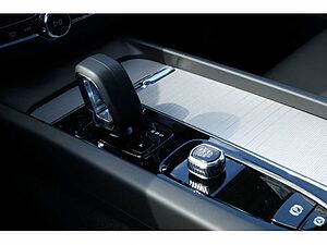 Volvo  T8 Plus Bright Recharge Plug-In Hybrid AWD