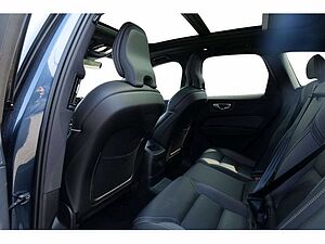Volvo  T6 Plus Dark Recharge Plug-In Hybrid AWD