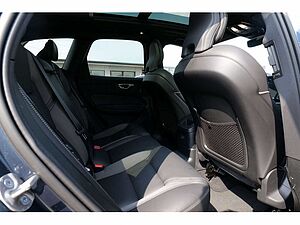 Volvo  T6 Plus Dark Recharge Plug-In Hybrid AWD