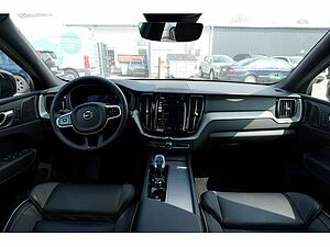 Volvo  T6 Plus Dark Recharge Plug-In Hybrid AWD