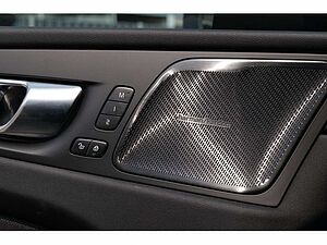 Volvo  T6 Plus Dark Recharge Plug-In Hybrid AWD