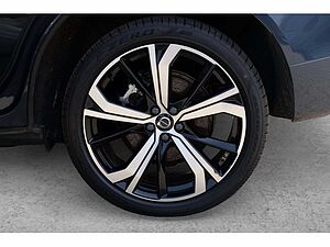 Volvo  T6 Plus Dark Recharge Plug-In Hybrid AWD