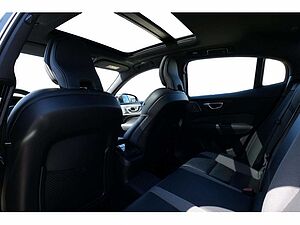 Volvo  Lim. T8 Ultimate Dark Recharge Plug-In Hybrid AWD