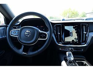 Volvo  Lim. T8 Ultimate Dark Recharge Plug-In Hybrid AWD