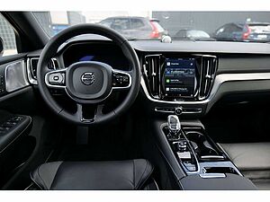Volvo  Lim. T8 AWD Ultimate Dark Recharge Plug-In Hybrid