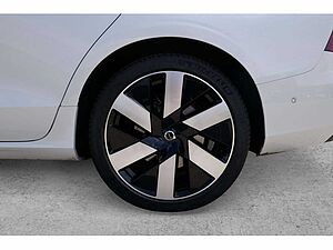 Volvo  Lim. T8 AWD Ultimate Dark Recharge Plug-In Hybrid
