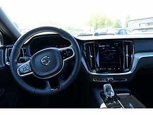 Volvo  Lim. T8 AWD Ultimate Dark Recharge Plug-In Hybrid