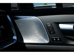Volvo  Lim. T8 AWD Ultimate Dark Recharge Plug-In Hybrid