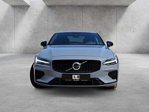 Volvo  Lim. T8 AWD Ultimate Dark Recharge Plug-In Hybrid