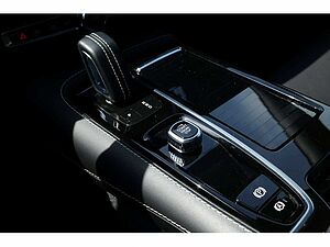 Volvo  T6 Plus Dark Long Range Plug-In Hybrid AWD