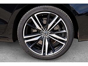 Volvo  T6 Plus Dark Long Range Plug-In Hybrid AWD