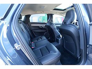 Volvo  Lim. T8 Ultimate Dark Recharge Plug-In Hybrid AWD