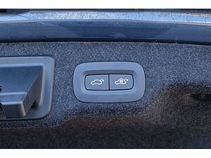 Volvo  Lim. T8 Ultimate Dark Recharge Plug-In Hybrid AWD
