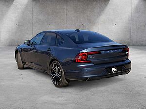 Volvo  Lim. T8 Ultimate Dark Recharge Plug-In Hybrid AWD