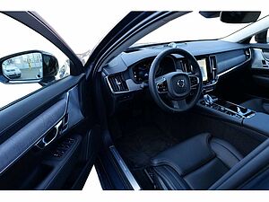 Volvo  Lim. T8 Ultimate Dark Recharge Plug-In Hybrid AWD