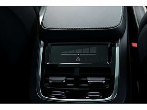 Volvo  T8 R Design Edition Recharge Plug-In Hybrid AWD