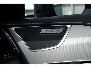 Volvo  T8 R Design Edition Recharge Plug-In Hybrid AWD