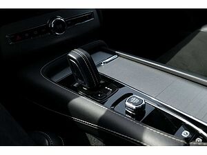 Volvo  T8 R Design Edition Recharge Plug-In Hybrid AWD