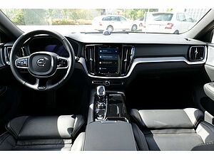 Volvo  Lim. T8 Ultimate Dark Recharge Plug-In Hybrid AWD