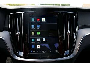 Volvo  Lim. T8 Ultimate Dark Recharge Plug-In Hybrid AWD