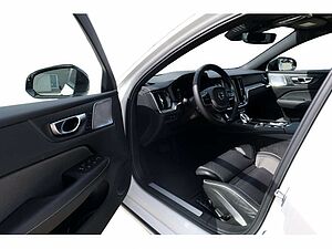 Volvo  Lim. T8 Ultimate Dark Recharge Plug-In Hybrid AWD