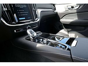 Volvo  Lim. T8 Ultimate Dark Recharge Plug-In Hybrid AWD