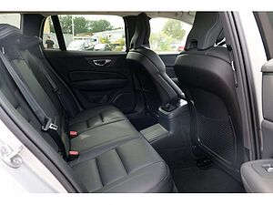 Volvo  Kombi T6 Plus Dark Recharge Plug-In Hybrid AWD