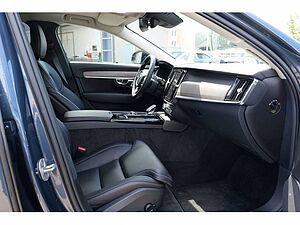 Volvo  Lim. T8 Ultimate Dark Recharge Plug-In Hybrid AWD