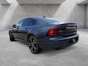 Volvo  Lim. T8 Ultimate Dark Recharge Plug-In Hybrid AWD