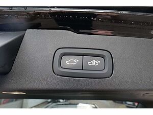 Volvo  Kombi T6 Ultra Dark Recharge Plug-In Hybrid AWD
