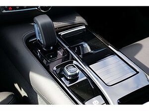 Volvo  Kombi T8 Plus Dark Recharge Plug-In Hybrid AWD