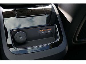 Volvo  Kombi T8 Plus Dark Recharge Plug-In Hybrid AWD