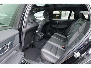 Volvo  B4 Automatik Plus Dark AHK ACC STANDHZ