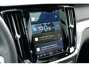Volvo  B4 Automatik Plus Dark AHK ACC STANDHZ