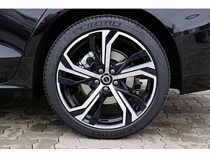 Volvo  B4 Automatik Plus Dark AHK ACC STANDHZ
