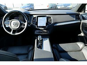 Volvo  B5 AWD Ultimate Dark