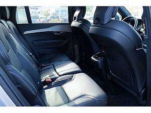 Volvo  B5 AWD Ultimate Dark