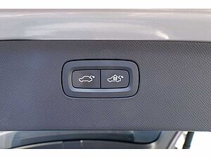 Volvo  B5 AWD Ultimate Dark