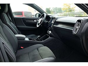 Volvo  Plus Recharge Pure Electric 2WD ACC LED