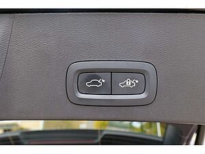 Volvo  Plus Recharge Pure Electric 2WD ACC LED