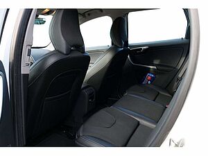 Volvo  D4 AWD Momentum