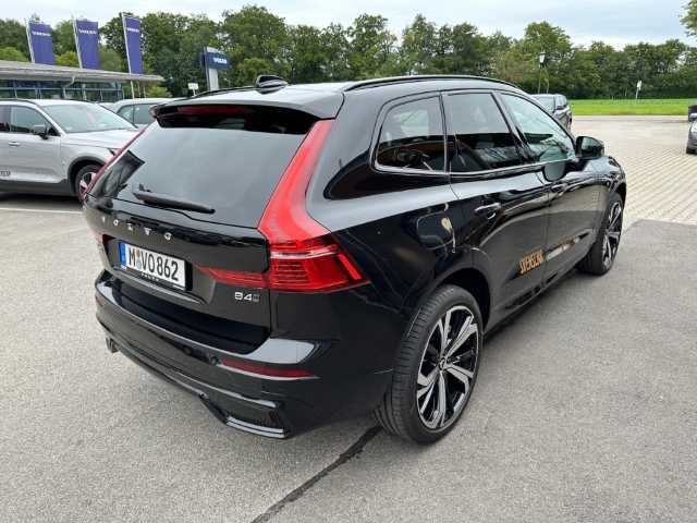 Volvo  XC60 Plus, B4 AWD Mild-Hybrid, Diesel, Dark