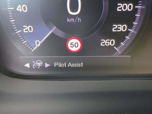 Volvo  XC40 Recharge R-Design, T5 Plug-in Hybrid