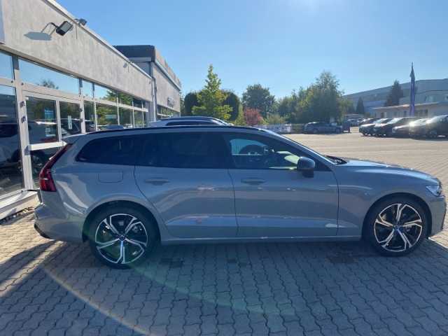 Volvo  V60 Ultimate, B4 Mild-Hybrid, Diesel, Dark